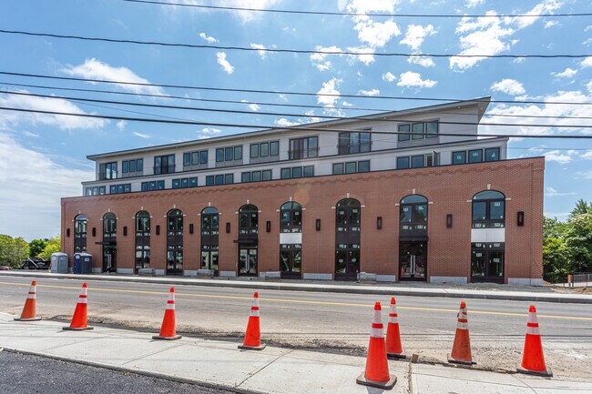 80 Bridge St in Dedham, MA - Building Photo - Building Photo