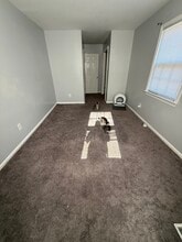 14571 Old Courthouse Way in Newport News, VA - Foto de edificio - Building Photo