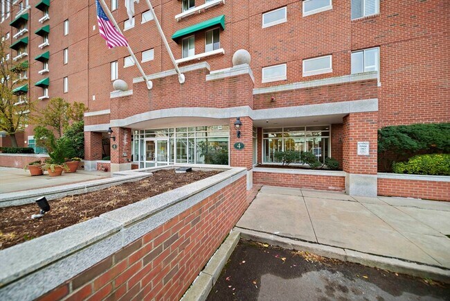 4 Canal Park in Cambridge, MA - Building Photo - Building Photo