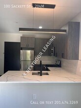 100 Sackett St in Jersey City, NJ - Building Photo - Building Photo