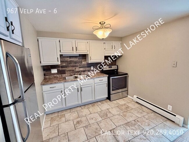 967 Velp Ave in Green Bay, WI - Building Photo - Building Photo