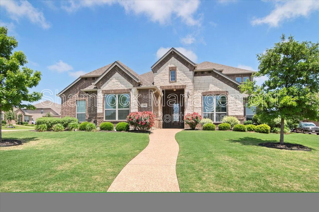 201 Rosetree Ct in Hewitt, TX - Building Photo