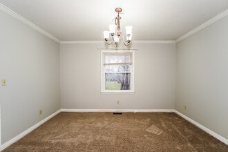 13582 Tradewinds Dr in Strongsville, OH - Building Photo - Building Photo
