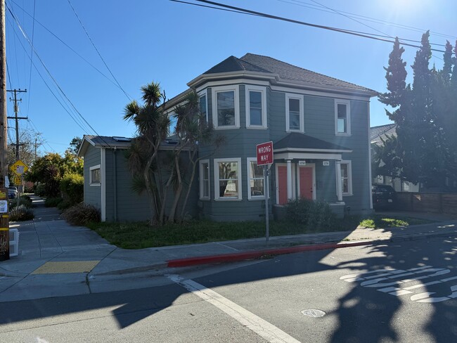 1258 67th St in Berkeley, CA - Building Photo - Building Photo