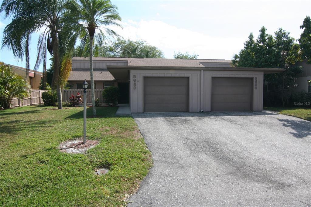 5629 Westwind Ln in Sarasota, FL - Foto de edificio