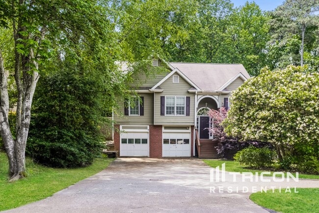 property at 2875 Lanier Beach South Rd