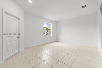 2668 SE 19th St in Homestead, FL - Building Photo - Building Photo