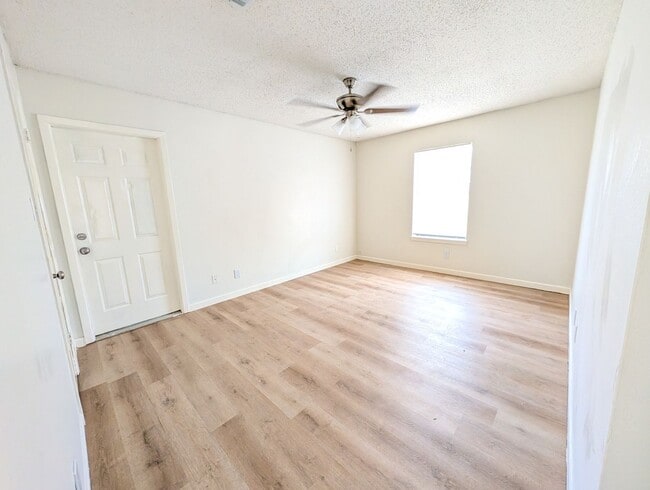property at 6221-6223 Sandlin Ave