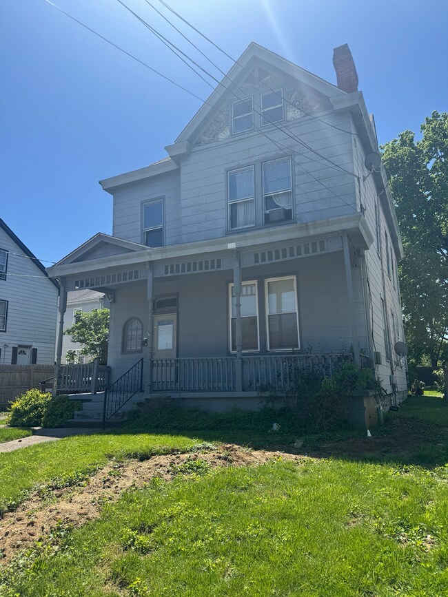 2047 Lawrence Ave in Cincinnati, OH - Building Photo - Building Photo