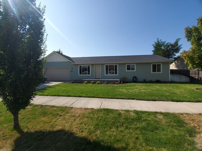 property at 2620 Iago St