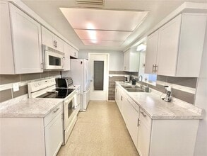 5145 Cicero Dr in New Port Richey, FL - Building Photo - Building Photo