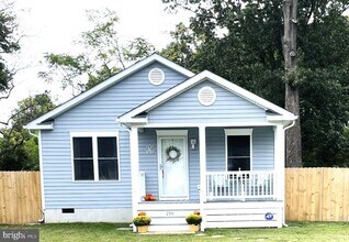 216 5th St in Colonial Beach, VA - Building Photo - Building Photo