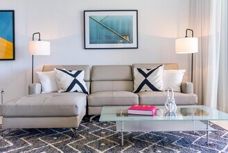 226 Ocean Dr-Unit -4c in Miami Beach, FL - Building Photo - Building Photo