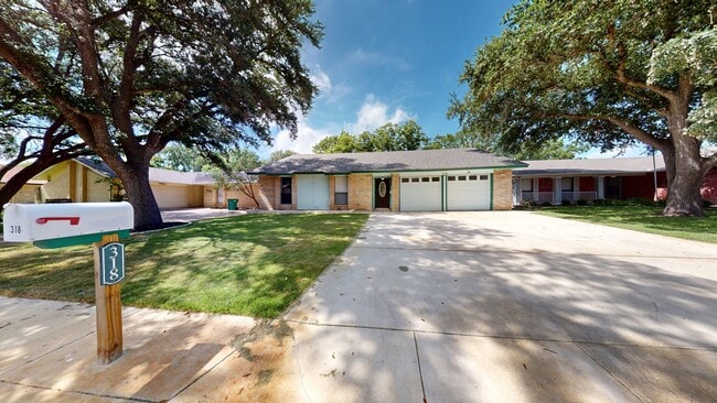318 Renee Dr