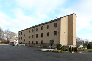 Cedar Street Apartments in Branford, CT - Building Photo - Building Photo