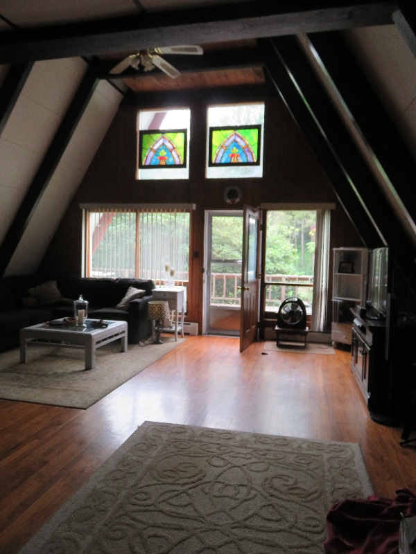 15 Lake Catalpa Rd in Dallas, PA - Building Photo - Building Photo