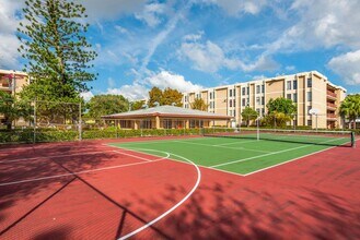 Coral Haven Apartments in Miami, FL - Foto de edificio - Building Photo
