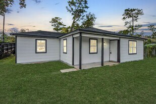 5911 Easter St in Houston, TX - Building Photo