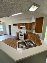 9239 Greens Point in San Antonio, TX - Building Photo - Building Photo