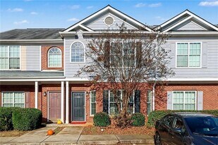 2559 Walden Lake Dr in Decatur, GA - Building Photo