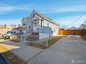 14 John St in Carteret, NJ - Building Photo - Building Photo