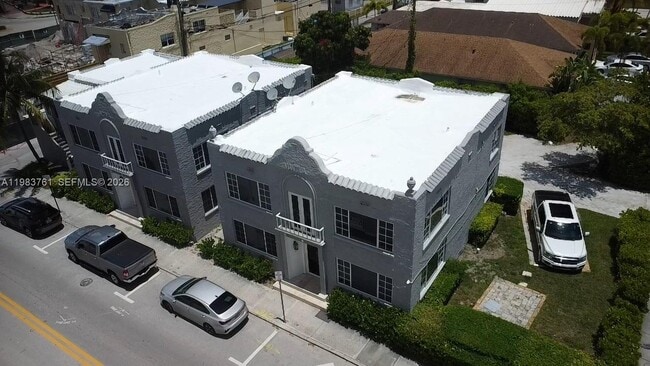 property at 223 S 17th Ave