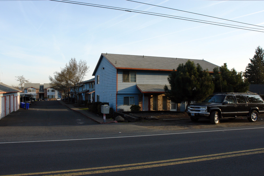 Maple Place Apartments in Portland, OR - Building Photo