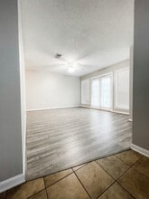 219 N French Quarter Dr in Houma, LA - Foto de edificio - Building Photo