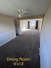 5757 Glendale Dr, Unit Left in Lockport, NY - Foto de edificio - Building Photo