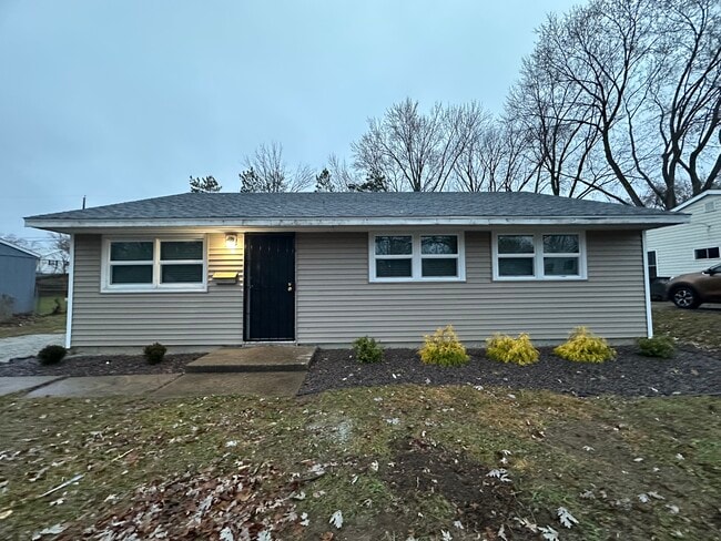 property at 911 Southmoor Dr