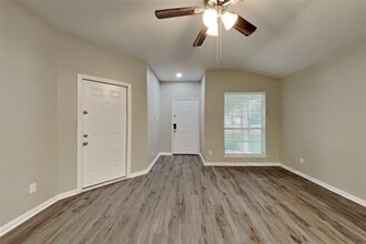 21634 Falvel Lake Dr in Spring, TX - Building Photo - Building Photo