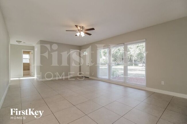 1833 Pineview Cir in Winter Park, FL - Building Photo - Building Photo