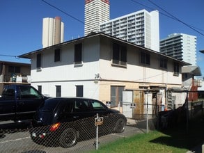 728 Mahiai Pl in Honolulu, HI - Building Photo - Building Photo