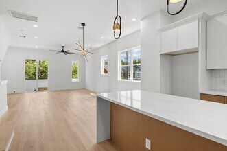 3348 Sauer St in Houston, TX - Building Photo - Building Photo