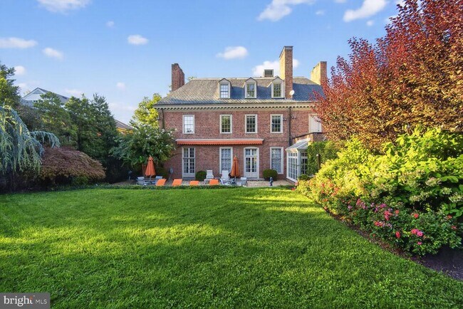 2310 Kalorama Rd NW in Washington, DC - Building Photo - Building Photo