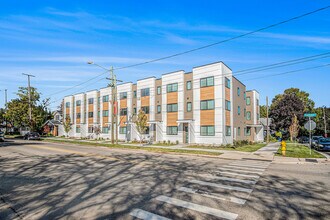 901 Fulton Street West in Grand Rapids, MI - Building Photo - Building Photo