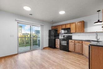 2608 N Career Ave in Sioux Falls, SD - Building Photo - Building Photo