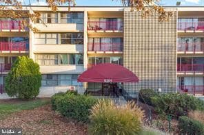 9201 New Hampshire Ave in Silver Spring, MD - Building Photo - Building Photo