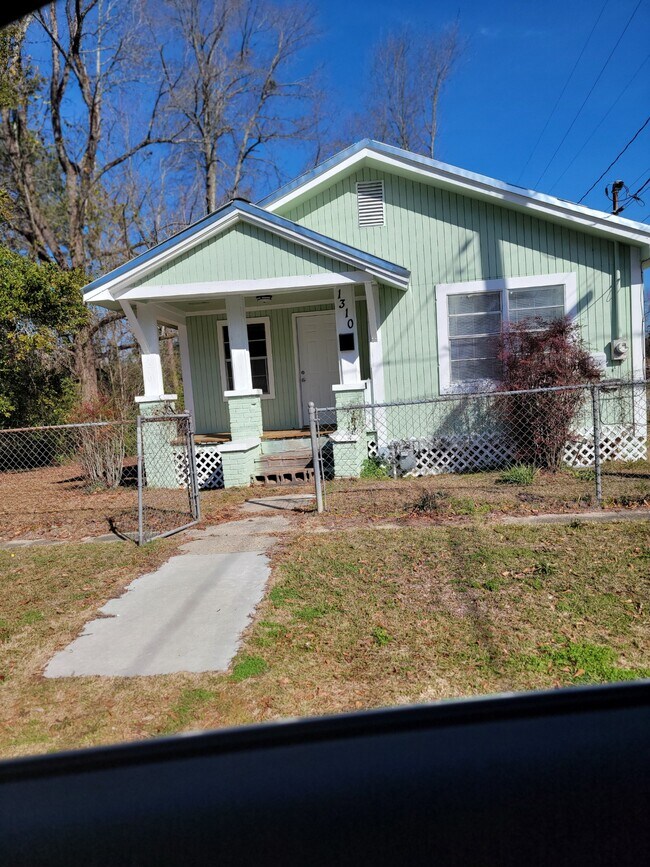 property at 1310 Elizabeth Ave