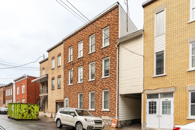 160 Chevrière Rue in Québec, QC - Building Photo - Building Photo