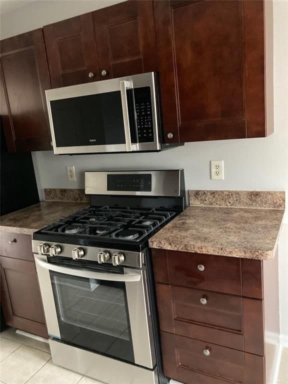 925 Mill Stone Dr in Marietta, GA - Building Photo - Building Photo