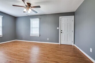 102 Graves St in Mansfield, TX - Building Photo - Building Photo