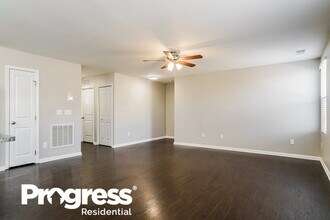 281 Fieldspar Ln in Clayton, NC - Building Photo - Building Photo