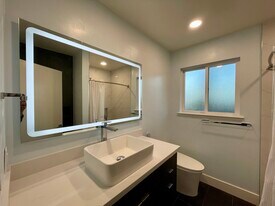 16 Church St, Unit Studio in Mountain View, CA - Building Photo