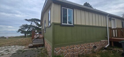 200 Cypress Cir in Port Angeles, WA - Foto de edificio - Building Photo