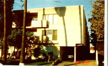 741 S Hobart Blvd in Los Angeles, CA - Building Photo - Building Photo