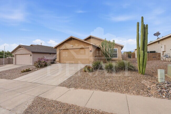 9699 E Vendela St in Tucson, AZ - Building Photo - Building Photo