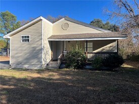 1443 Strickland Bridge Rd in Fayetteville, NC - Building Photo