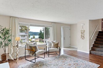 5503 Fern Ave NE in Bremerton, WA - Building Photo - Building Photo