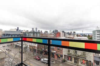 215 10th Ave E in Seattle, WA - Building Photo - Building Photo